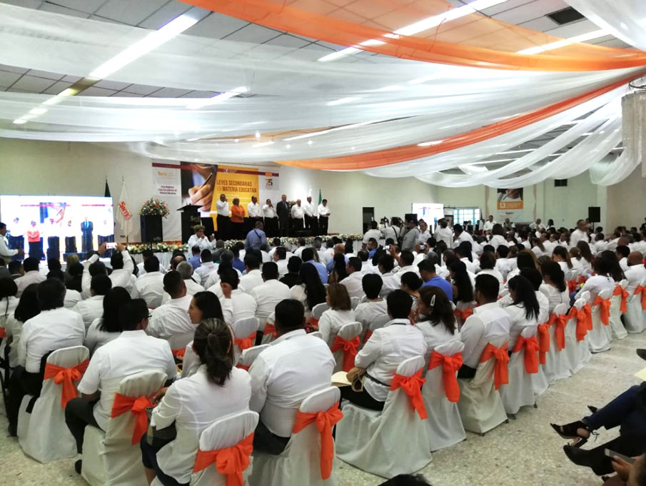 El encuentro fue para que los profesores compartieran sus inquietudes y propuestas. (Luis López)