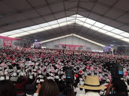 El gobernador destacó el trabajo en materia de capacitación. (Alejandra Gudiño)