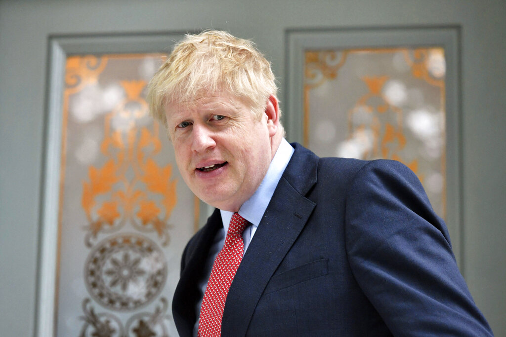 Los parlamentarios realizarán este mismo jueves una quinta ronda de votaciones para elegir a los dos aspirantes finales entre Johnson, Hunt y Gove. AP