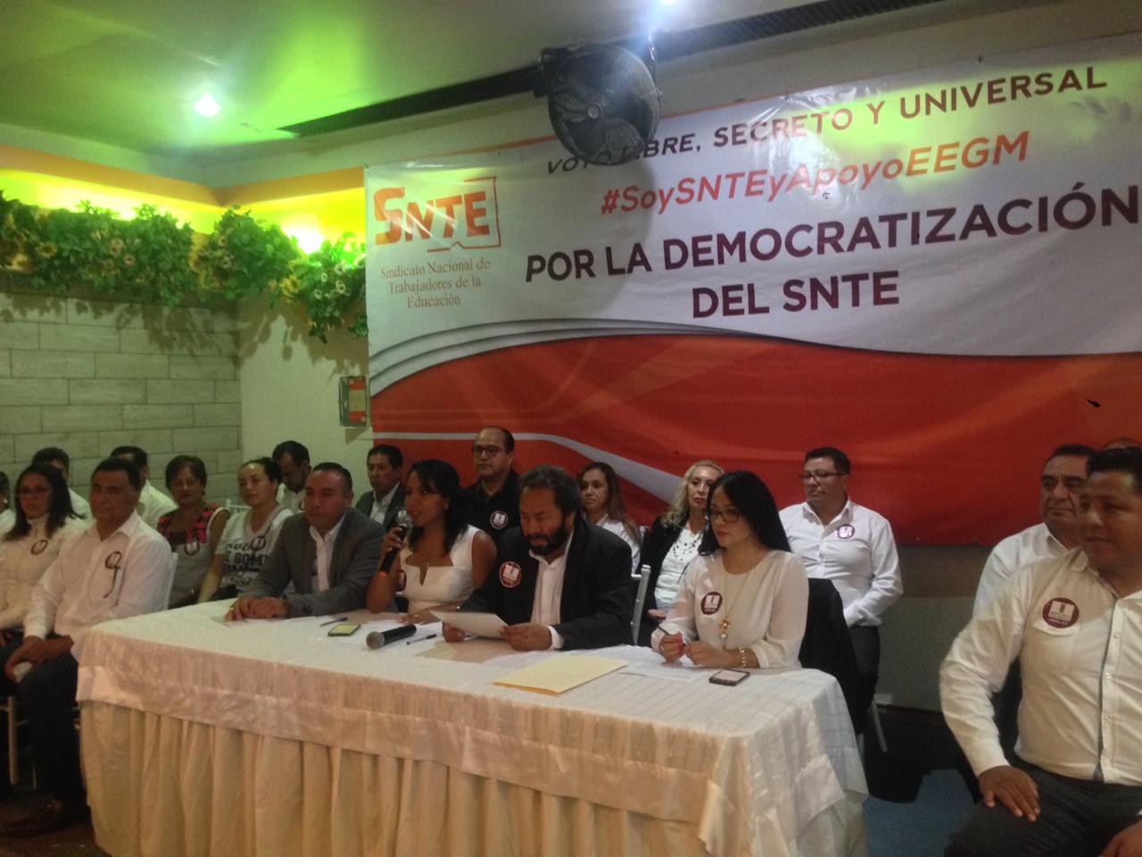Asociación Civil Maestros Por México (MXM) en Hidalgo mantiene la exigencia para que la dirigencia nacional del SNTE. (Teodoro Santos)