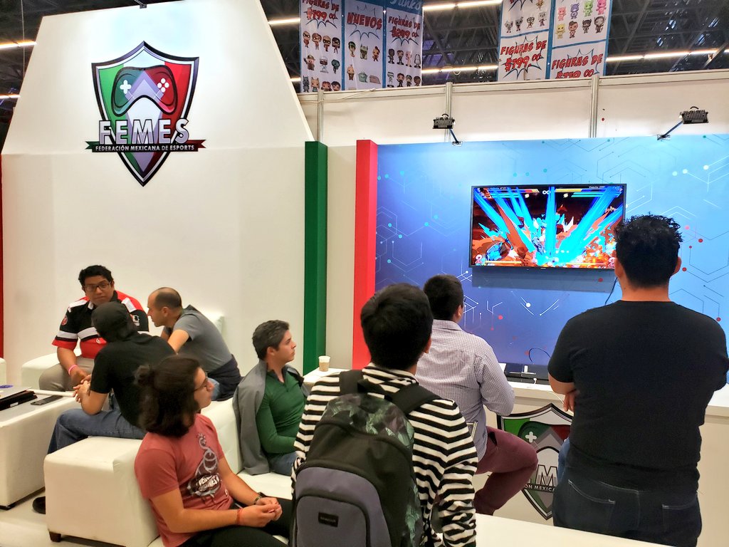 ¿Cómo ser profesional de eGames en México? (Twitter @femesmex)