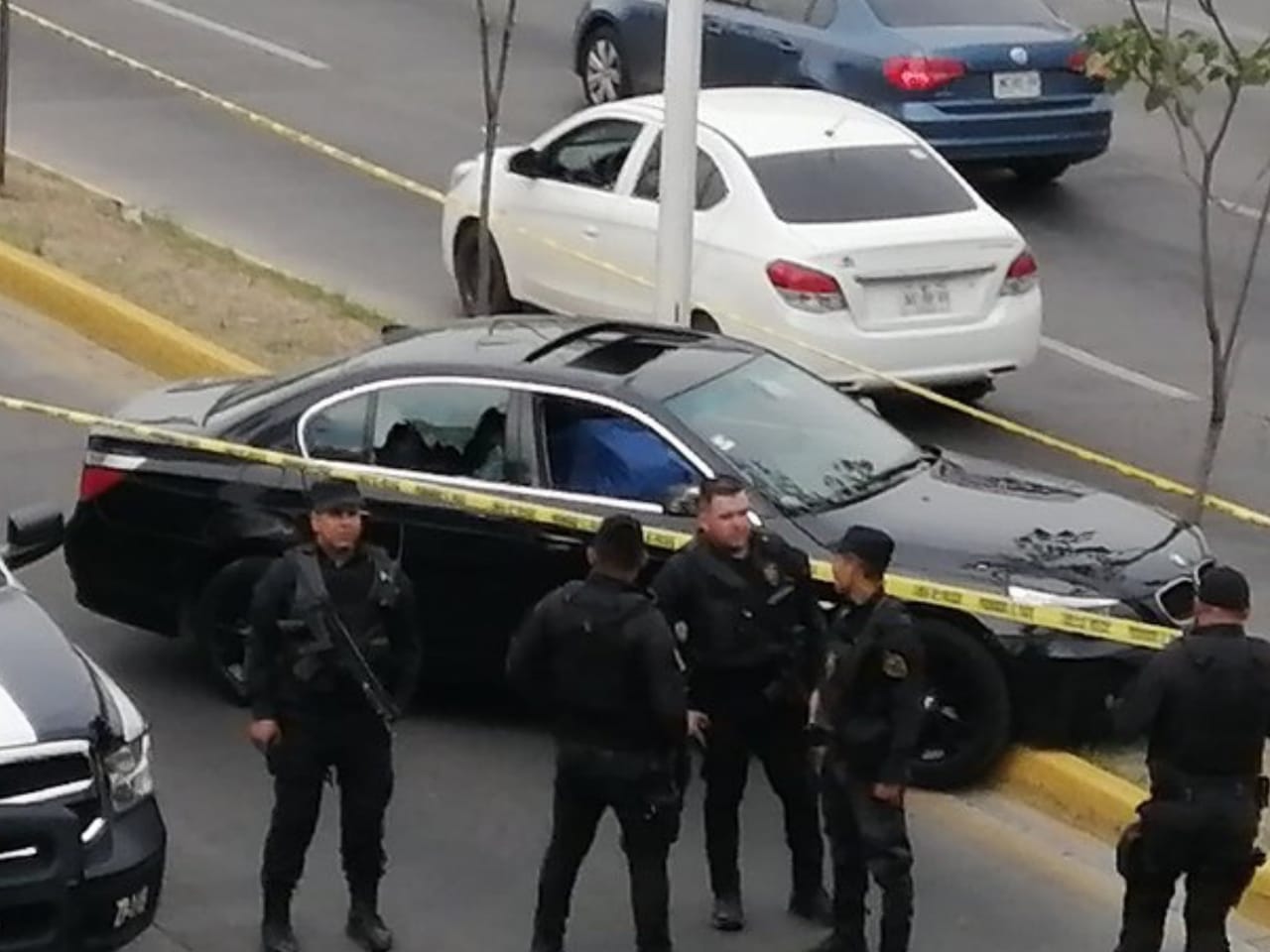 Ejecutan a hombre en lujoso auto. (Martín Patiño Segura)