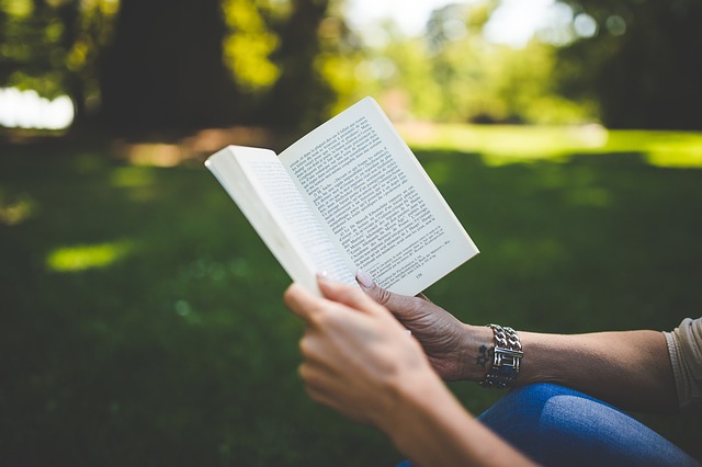 Los libros sobre veganismo combinan ciencia, literatura e investigación. Foto: Pixabay