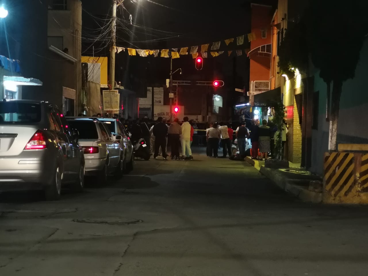Dos hombres armados entraron al local y dispararon en repetidas ocasiones hiriendo también al encargado del negocio./ Alejandro González