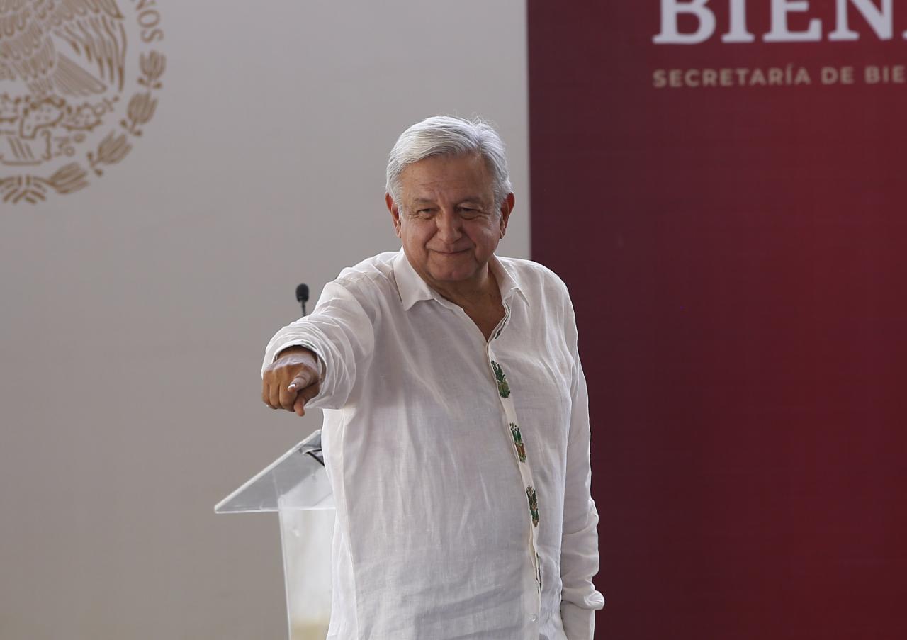 Andrés Manuel López Obrador durante su gira por Tulum, Quintana Roo. (Héctor Téllez)