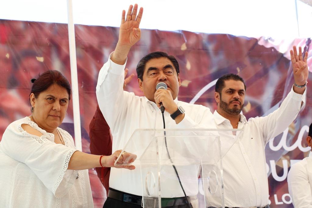 Barbosa ha insistido en que derogará la ley mediante la cual se otorga el servicio de escoltas a funcionarios y ex mandatarios del estado. (Enfoque)