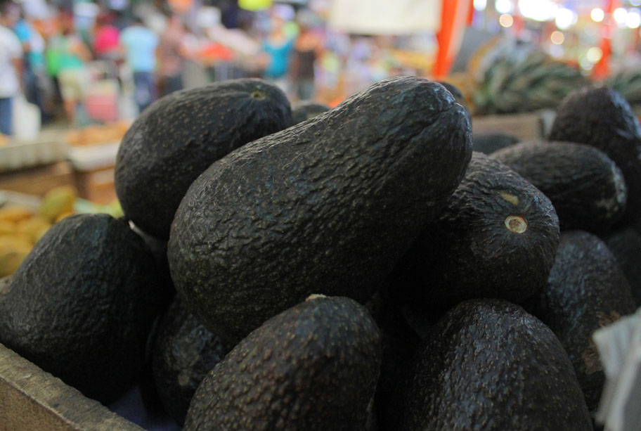 Los comerciantes atribuyen estos precios a la falta del producto y su alta demanda, aunque también por los costos en traslados. (Archivo)
