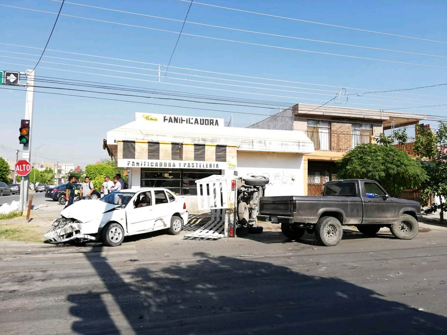Los dos conductores alegaban tener la luz en verde. (Notivox Digital)