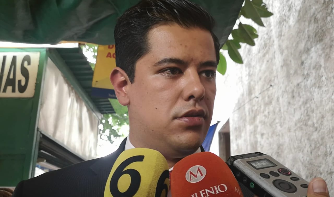 Jorge Cuadra, abogado del sacerdote, manifestó que las pruebas de la PGJ "no son sólidas"./ César Velázquez