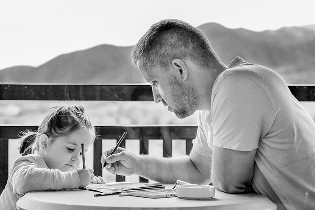 El 71.8% de los mexicanos cree que la familia ideal está integrada por padre, madre e hijos. Foto: Pixabay