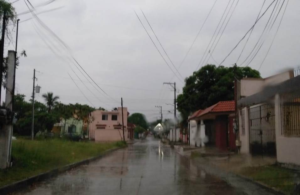 Colonias de Ciudad Madero con cortes de luz, luego de las lluvias registradas durante este martes (Foto/Anahy Meza)