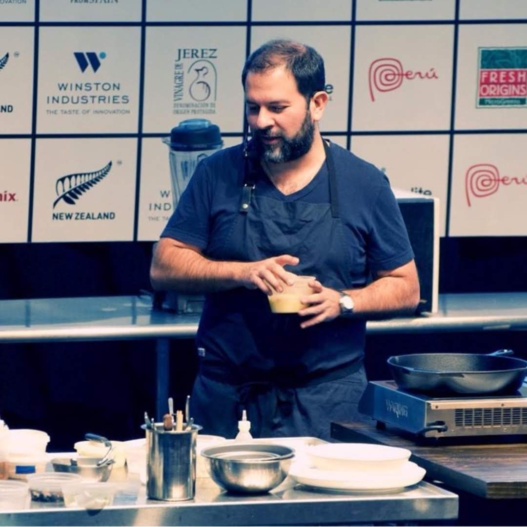 Dentro de los héroes de Enrique Olvera se encuentran chefs europeos y las señoras de las tortillas. (Instagram @perfectlittlebites)