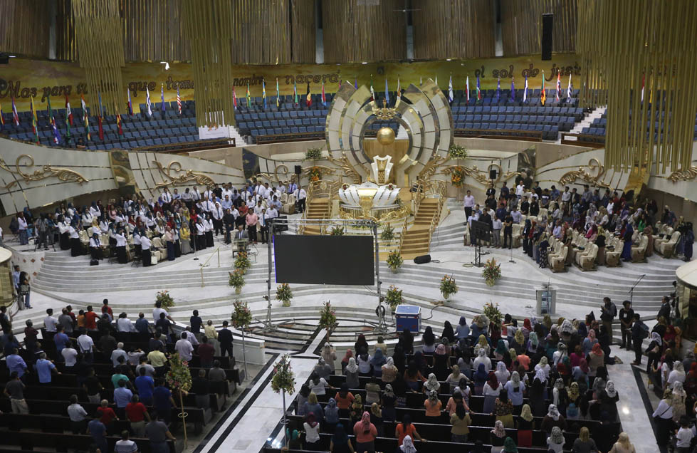 Iglesia sede de La Luz del Mundo en Guadalajara (Fernando Carranza).