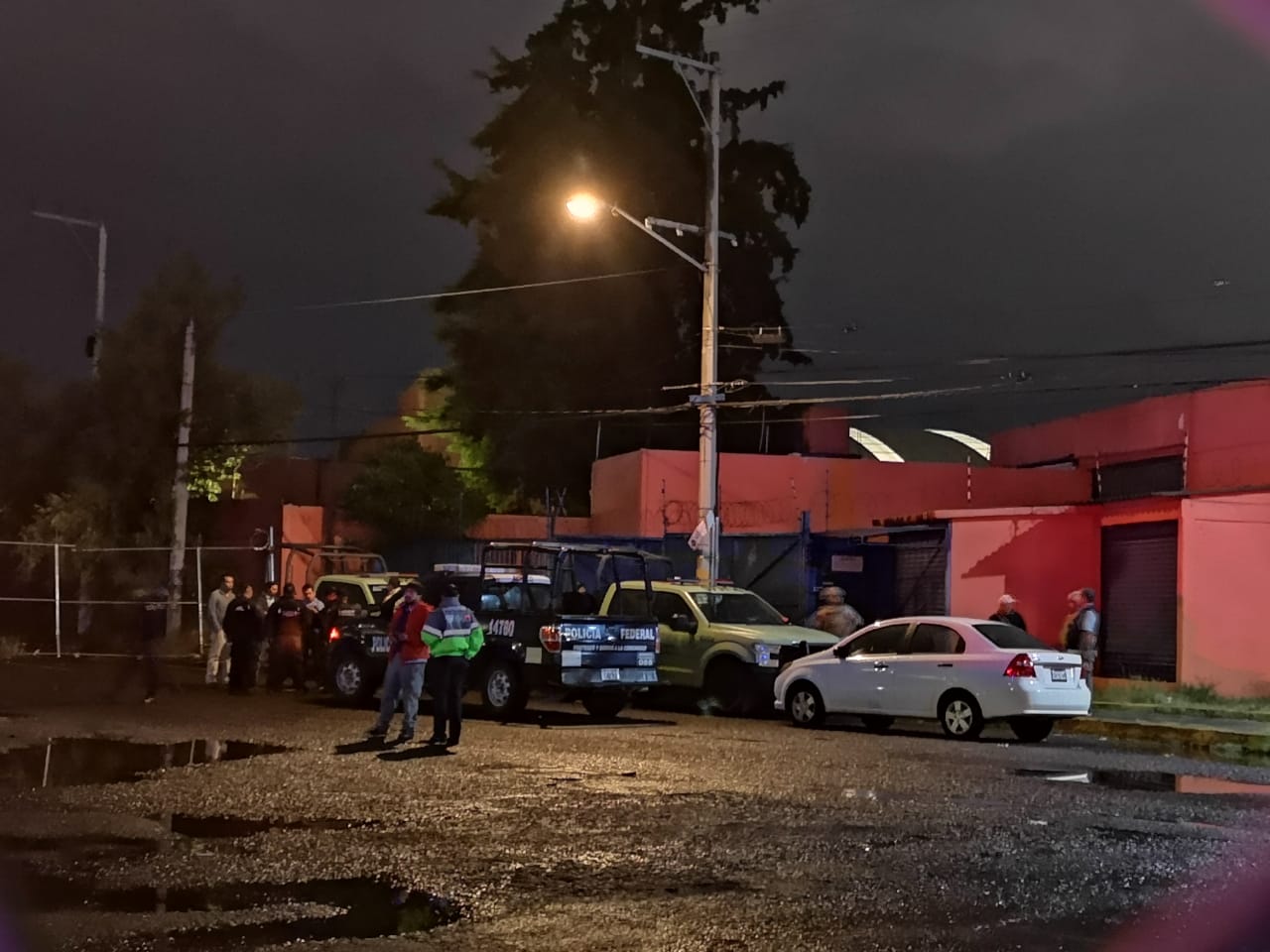 Una llamada anónima alertó de una toma clandestina en Azcapotzalco. (Jorge Becerril)