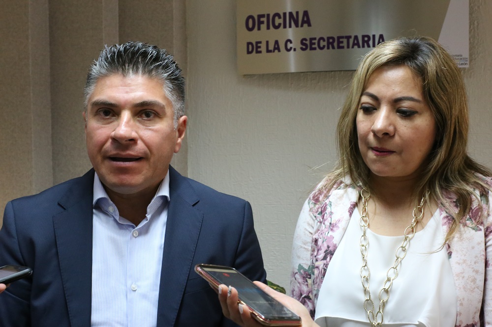 Se exigió también anular cualquier tipo de participación Drag Queen en el sistema educativo estatal. (Raúl Palacios)