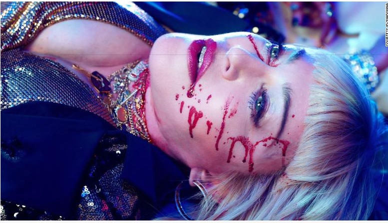 Madonna estrena video musical  "God Control" (Especial).