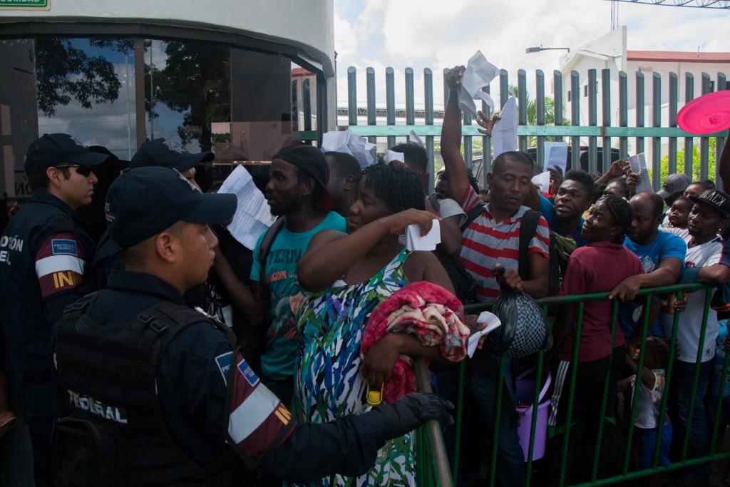 Los migrantes se enfrentaron a fuerzas de seguridad. (Cuartoscuro)