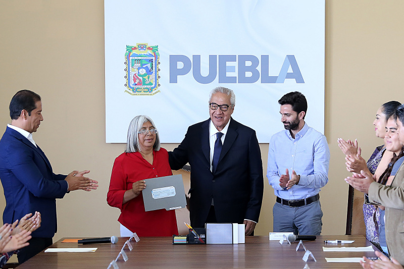 Gobierno del estado de Puebla entregó 7.2 mdp a asociaciones civiles  (Especial)
