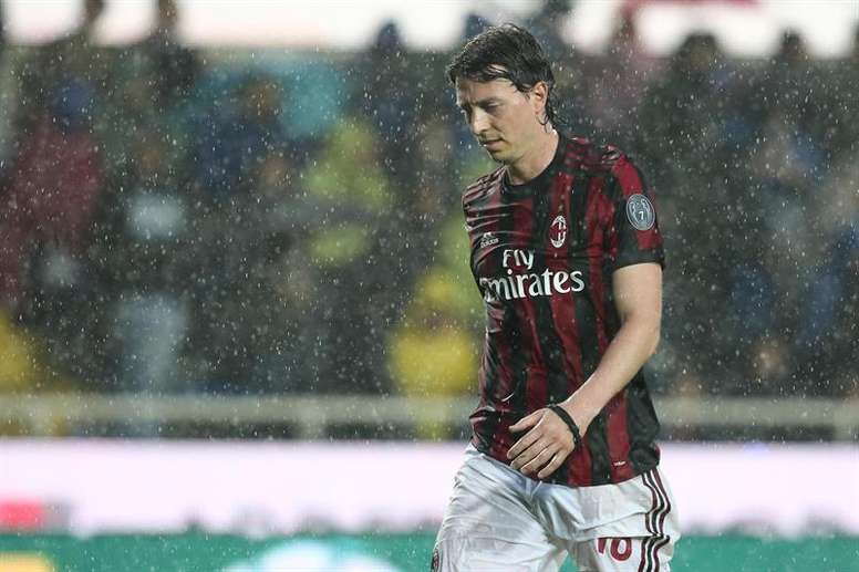 El Milan no jugará la Europa League por incumplimiento a reglas financieras (EFE)