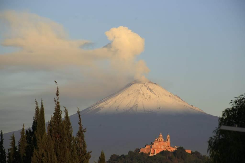 Se registró una explosión en el volcán Popocatéptl, a las 13:15 horas. | Andrés Lobato