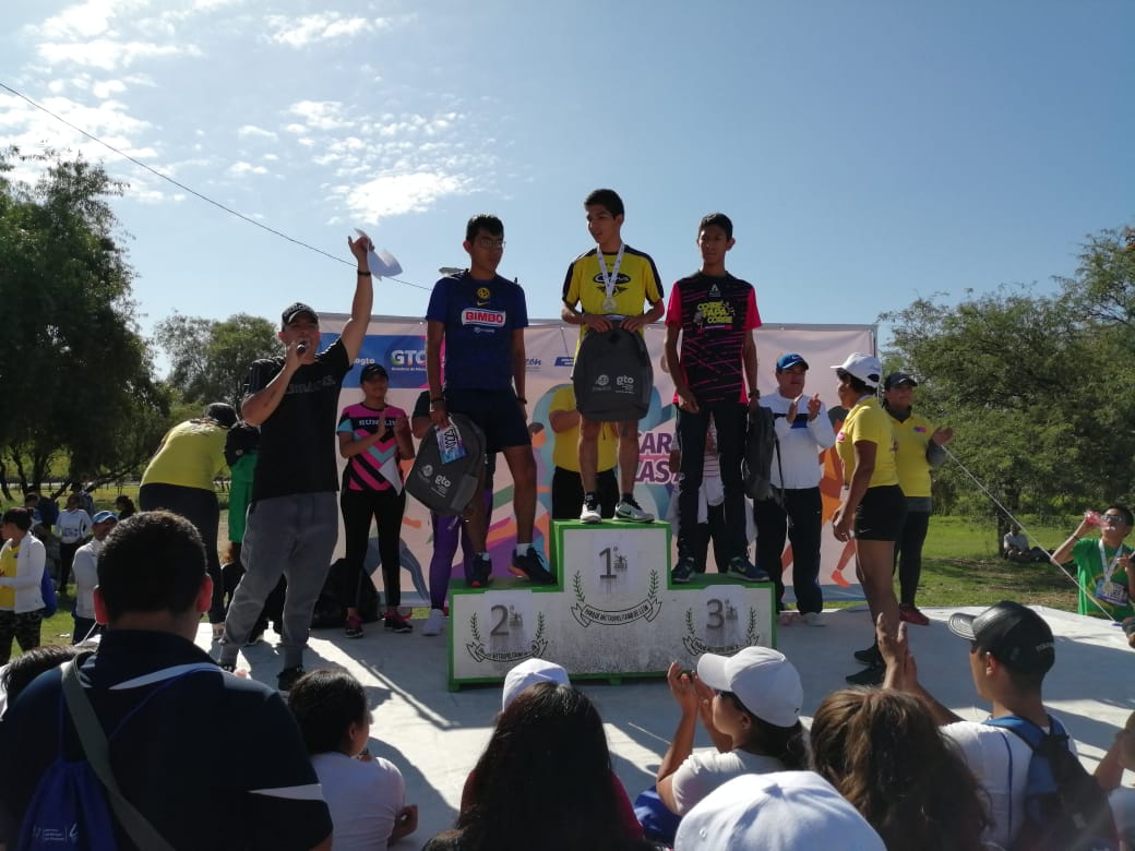 La carrera se realiza año con año y se pretende alejar a los jóvenes de las adicciones