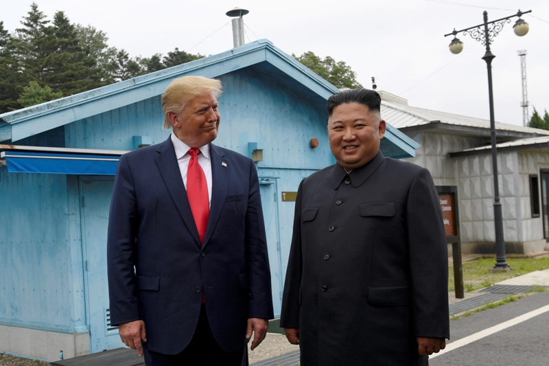 Trump celebra un histórico encuentro con Kim. (AP)