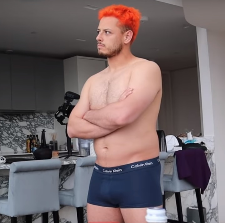 Javier Hernández y su condición física actual (Youtube: Naked Humans)