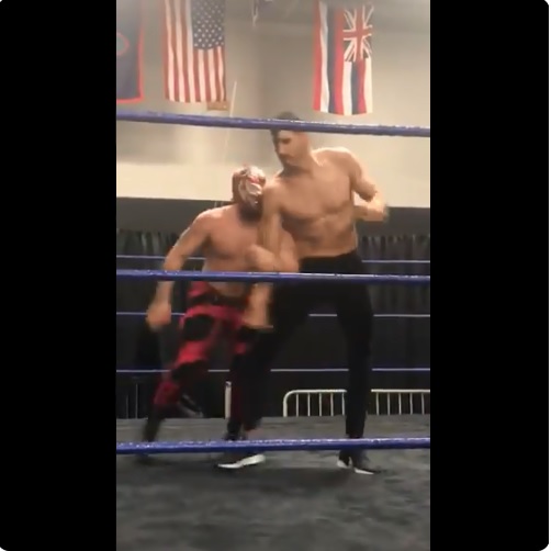 Enes Kanter como luchador (Especial)