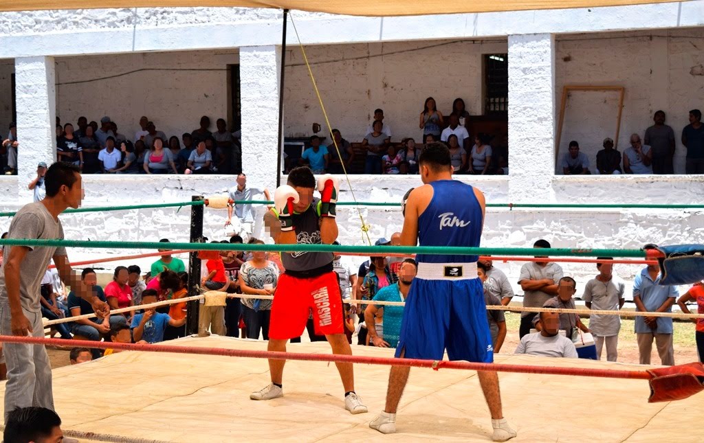 Internos del Cedes Victoria participan en función de box (Foto-CORTESÍA)