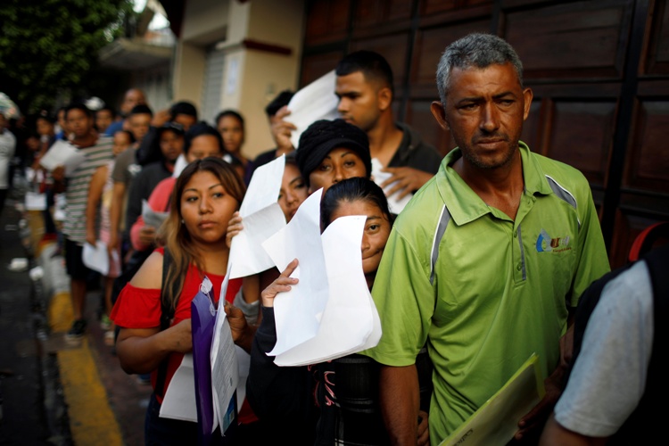 Migrantes centroamericanos buscan llegar a EU para pedir asilo/Reuters.