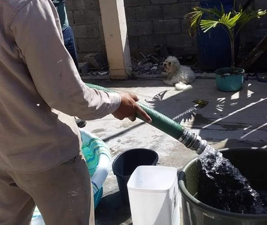 Servicio de pipas (Foto/Anahy Meza)