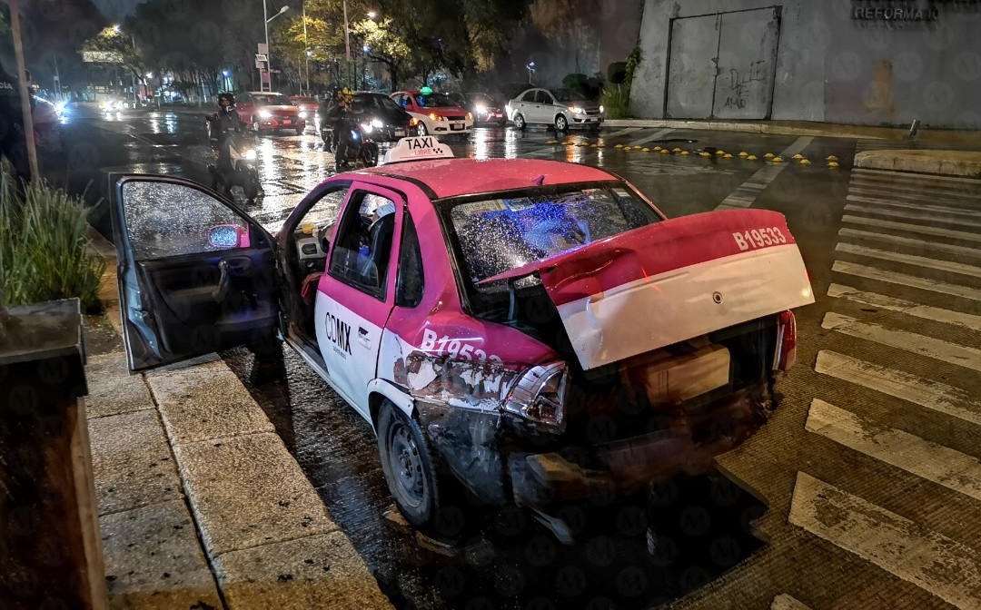 En Reforma, torton choca contra taxi y lesiona a dos menores- Grupo Milenio