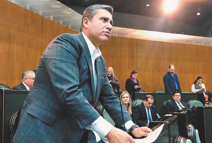 El legislador entregó la propuesta ayer. Especial