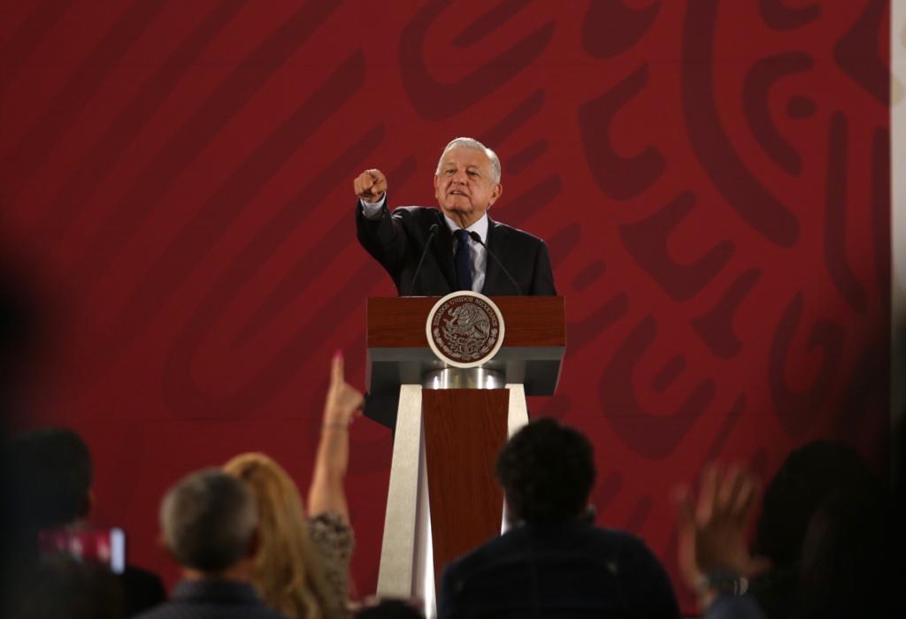 López Obrador pidió que no lo comparen con Carlos Salinas/Jorge Carballo.