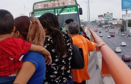 Hace una semana un camión d de la misma ruta reportó fallas. (Foto: Especial)