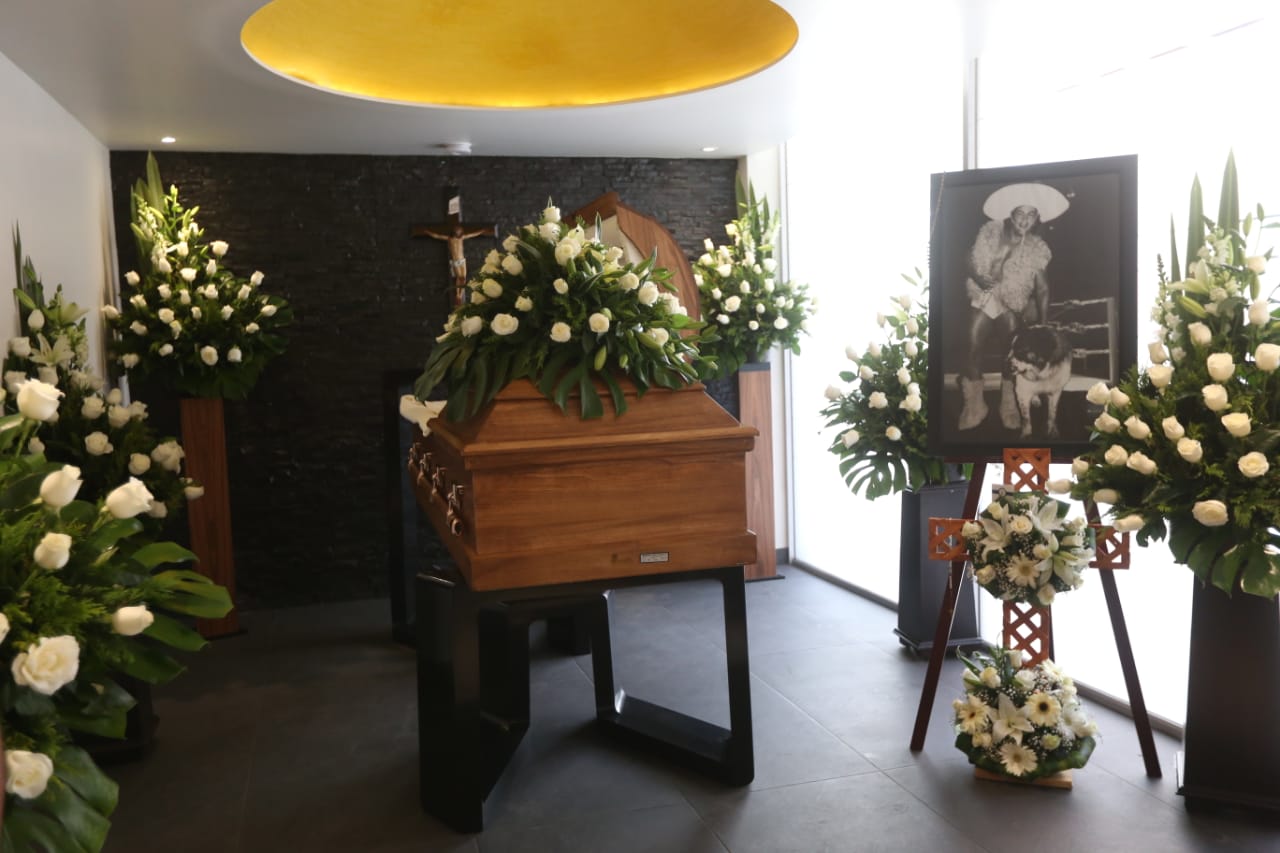 Funeral del Perro Aguayo (Fernando Carranza)