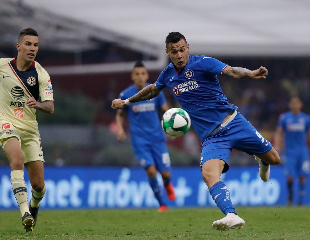Milton Caraglio quiere ser el próximo campeón de goleo con el Cruz Azul (Twitter @Caragliom9)