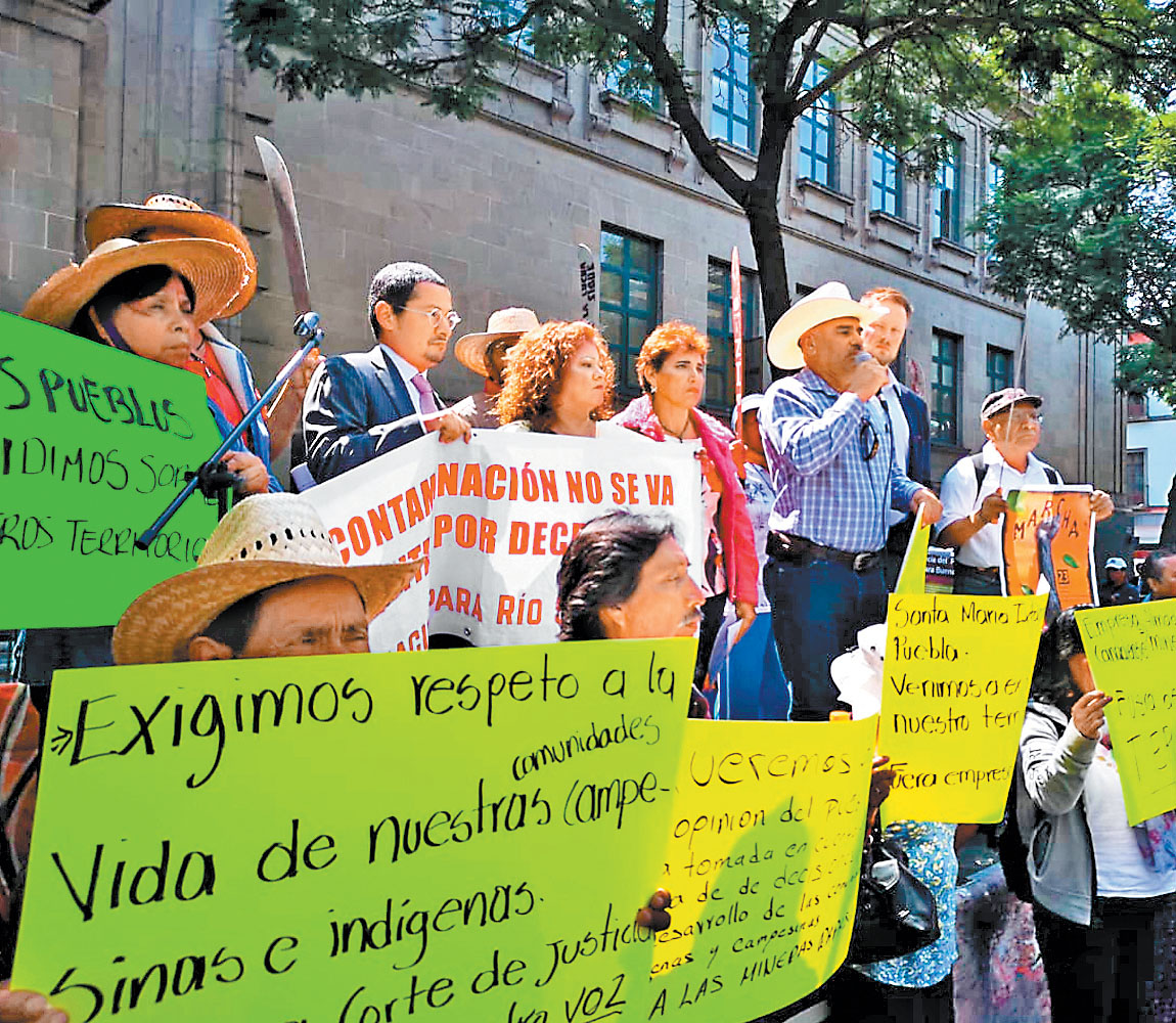 El año pasado los vecinos afectados protestaron frente a la SCJN. (Especial)