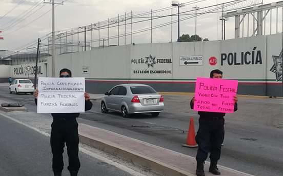 Fue este jueves por la tarde, elementos de la Policía Federal activos en Nuevo León, participaron en una protesta. (Foto: Especial)