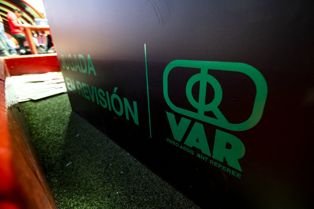 El VAR llegara a la Copa Oro en 2021 (Imago7)