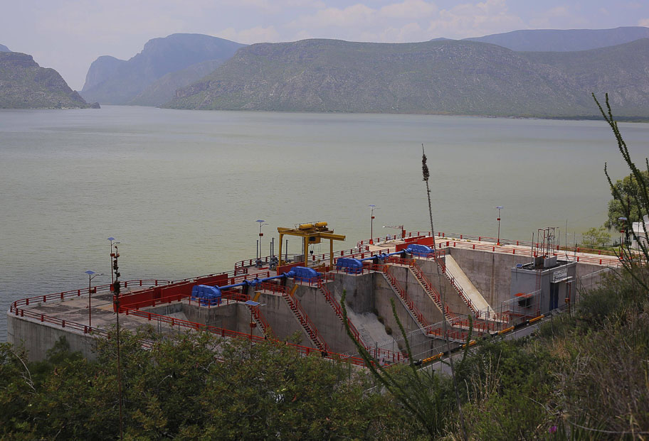 Revisan el proyecto de conducción de agua de las Presas Francisco Zarco y Lázaro Cárdenas a los municipios de la Comarca Lagunera. (Manuel Guadarrama)