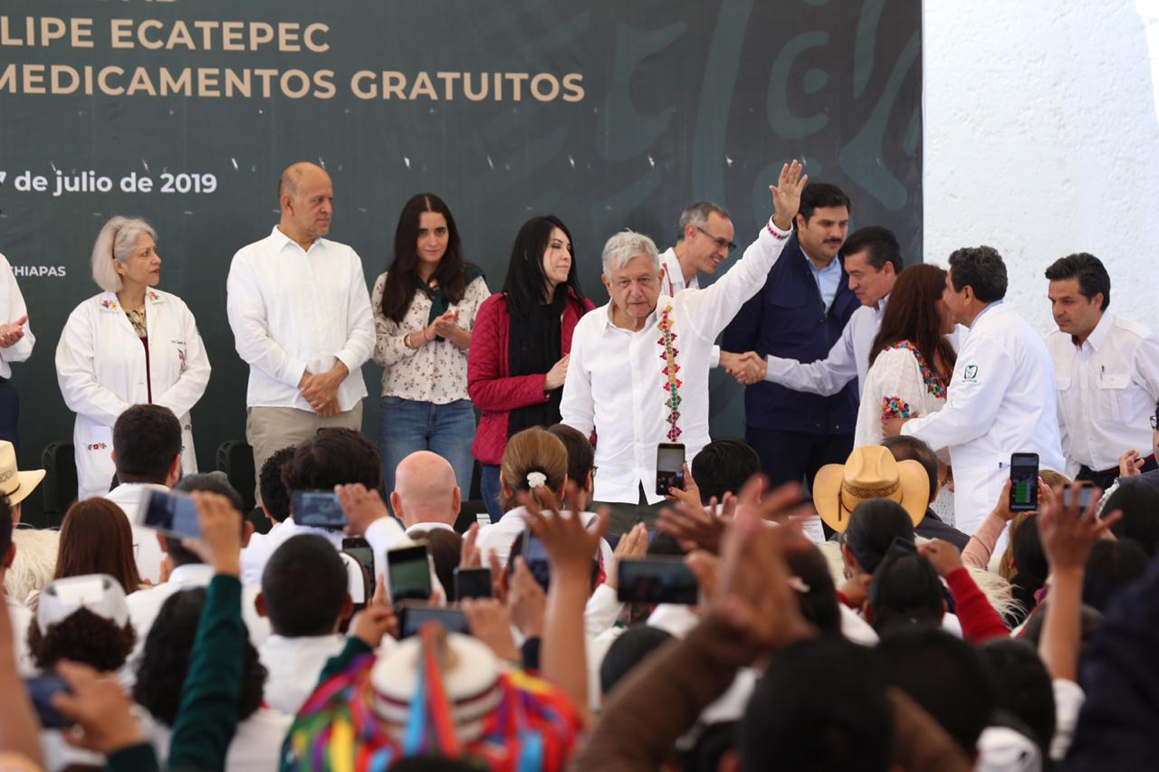 El Presidente dialogó con personal del Hospital Rural San Felipe Ecatepec, en San Cristóbal de las Casas, Chiapas (Nelly Salas)