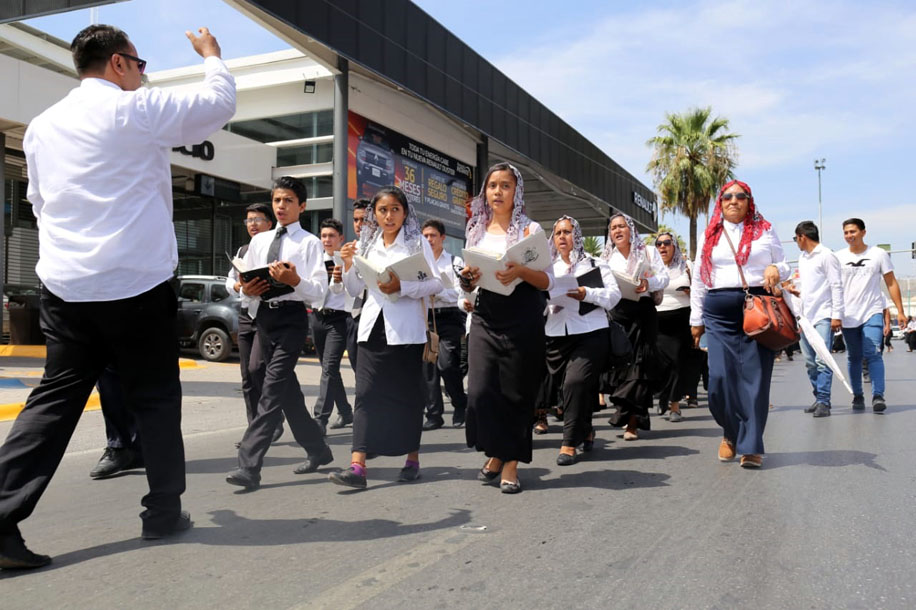 Aseguran que durante la marcha no hubo agresiones de ninguna forma en La Laguna. (Mauricio Román)