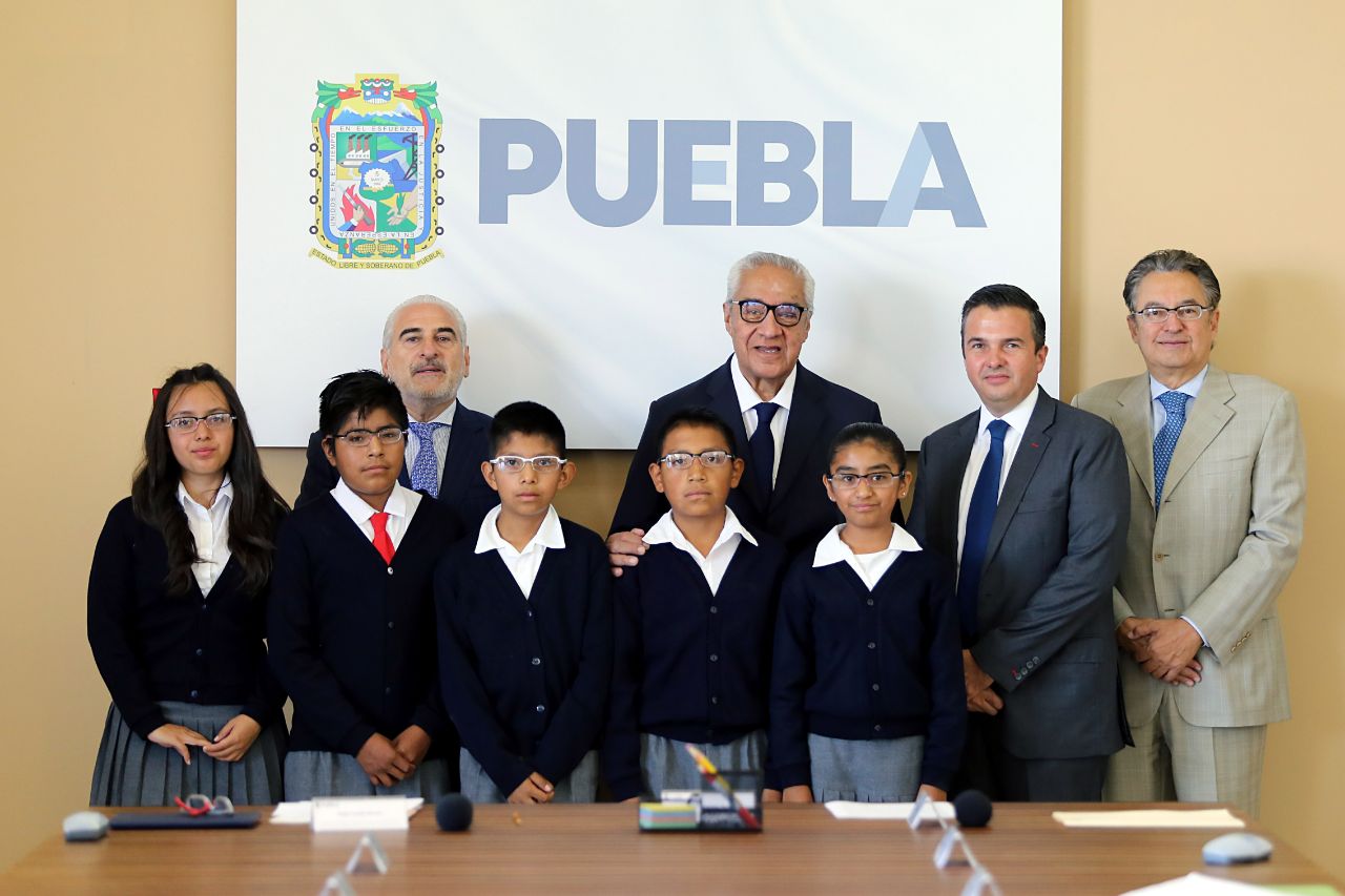 Entregará gobierno del estado lentes a 111 mil estudiantes (Especial)