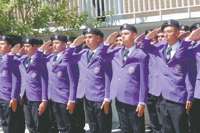 La prepa militarizada tiene becas completas. Leonel Rocha