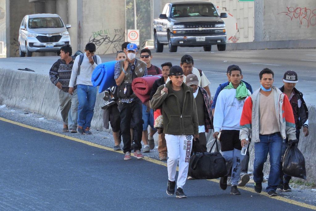 El sacerdote, Gustavo Zárate, coordinador de la Pastoral de Movilidad Social de la Arquidiócesis,  señaló que la migración es un fenómeno multifactori