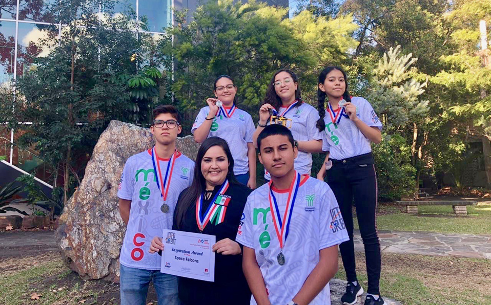 Equipo Space Falcons, integrado por estudiantes laguneros de secundaria. (Cortesía)