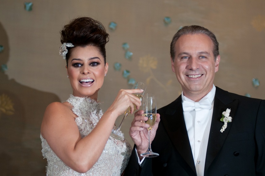 Juan Collado durante su boda con la actriz Yadhira Carrillo, en 2012 (Cuartoscuro).