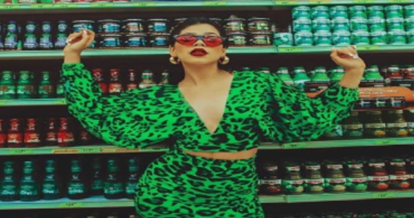 Kenia Os entre llanto informó que su nuevo video musical 'Mentiroso' fue eliminado de YouTube