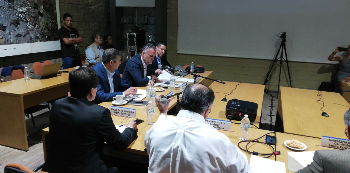 Presentan segunda propuesta por la Dirección de Movilidad de 12 pesos a transporte público